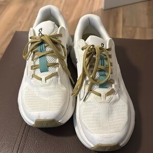 On Cloud Cloudrunner 2 Running Shoes